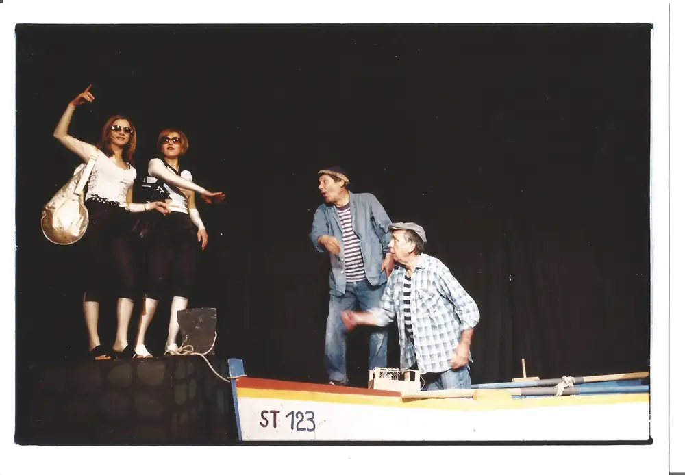 Starci — scena